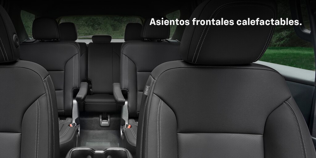 Nueva Chevrolet Traverse 2025, camioneta familiar con confortables asientos delanteros calefactables en  piel color negro